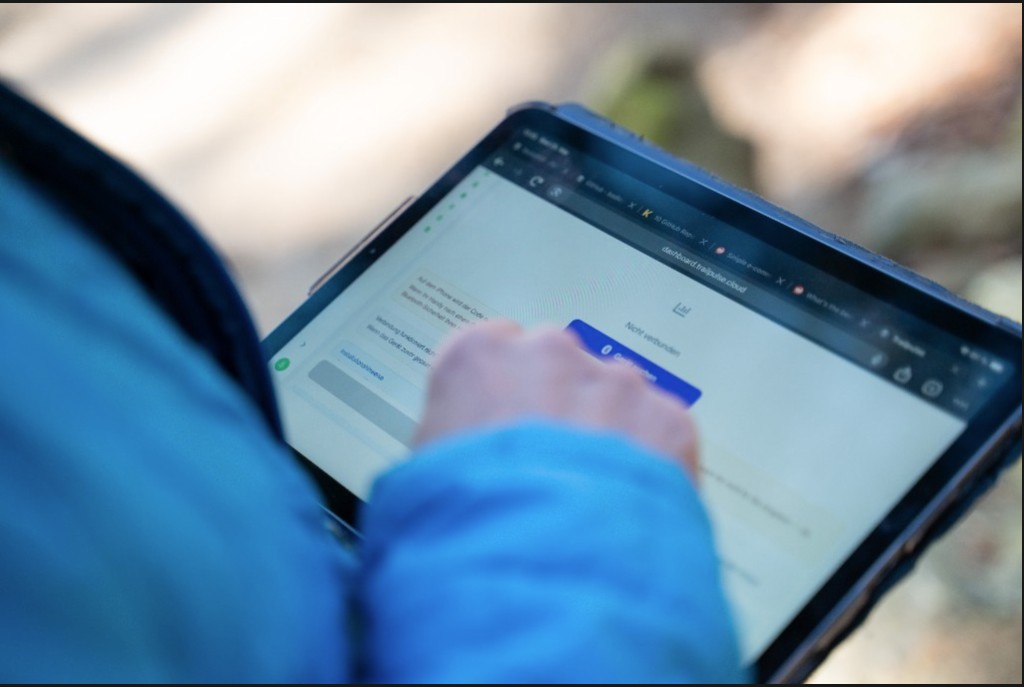 Installation using the trailpulse-installer-app on a tablet